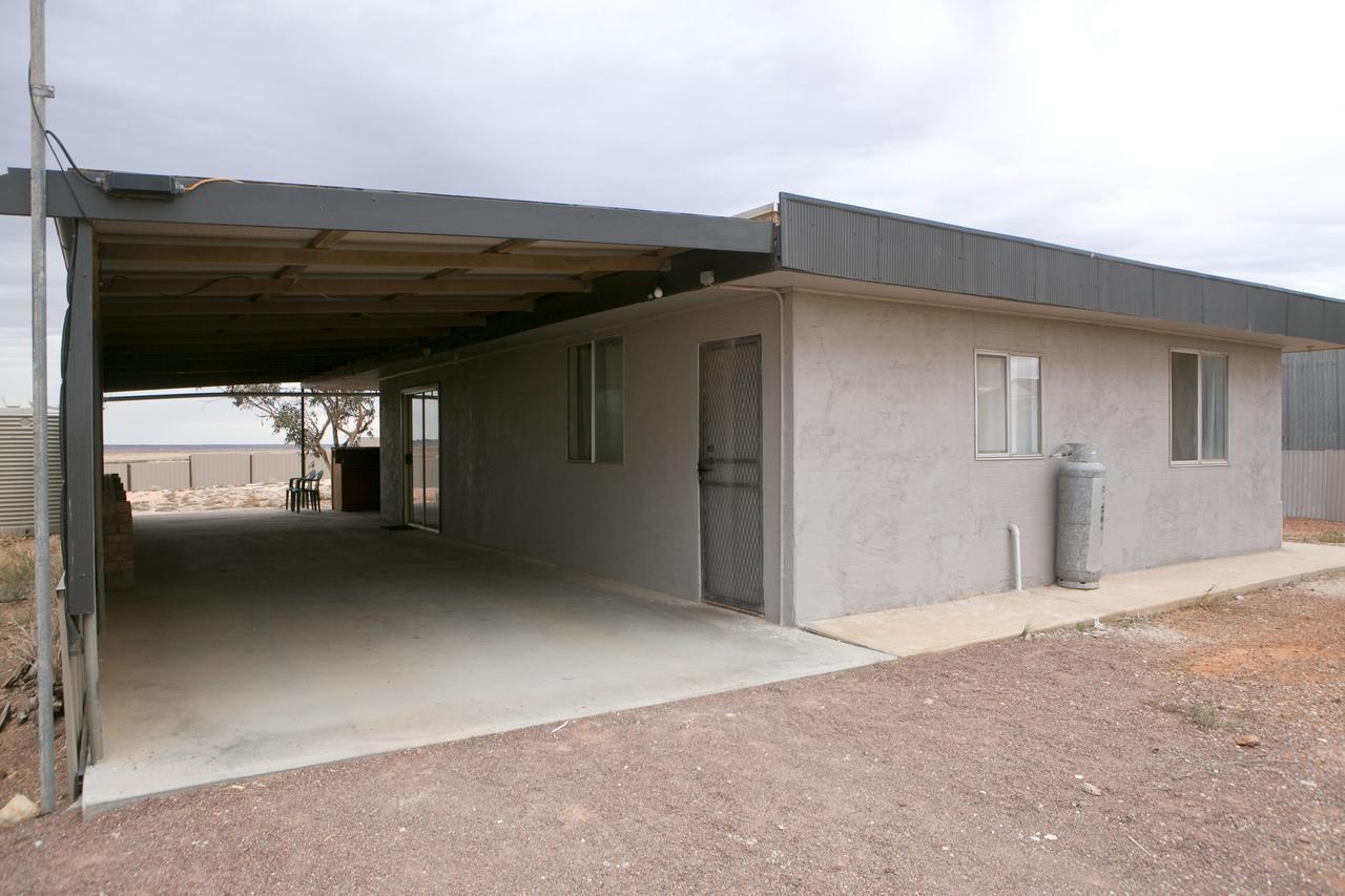 Breakaway Views 374 Alp St Hotel Coober Pedy Exterior photo
